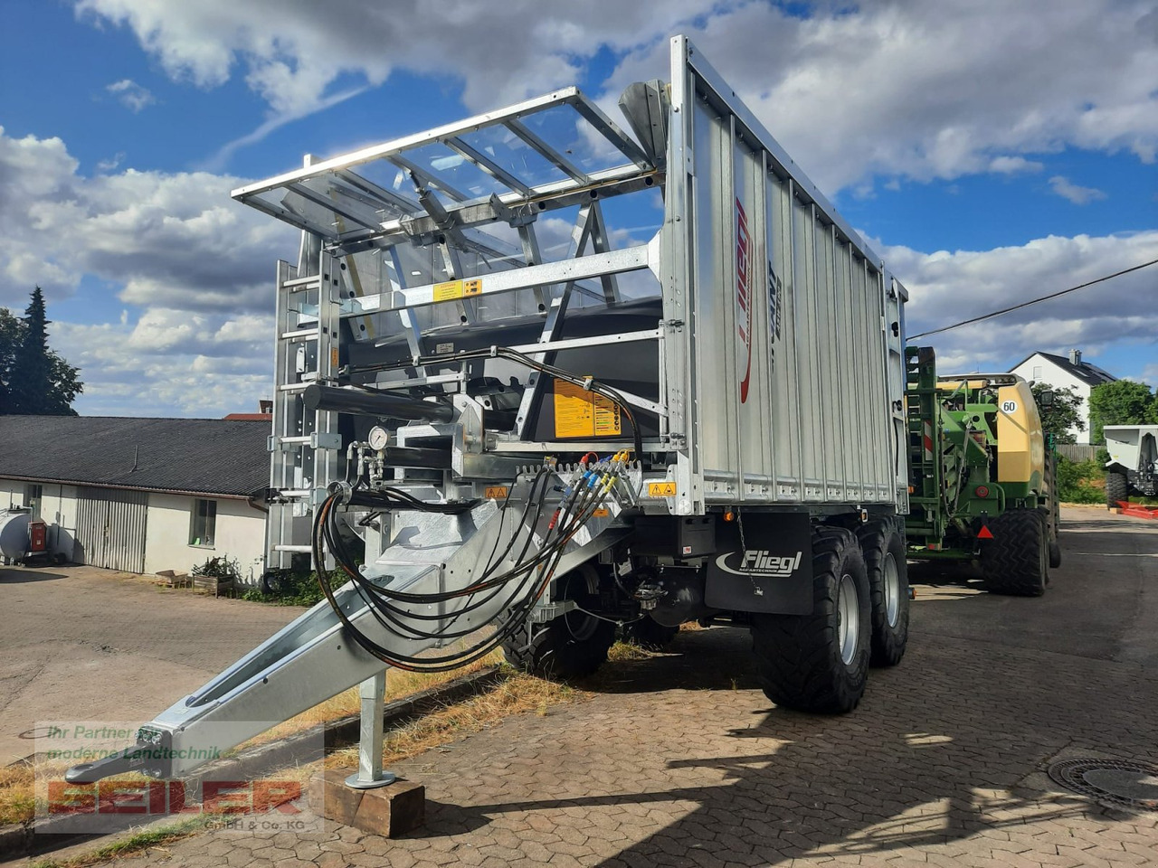 Fliegl ASW 190 FOX 27m³ - Autochargeuse: photos 2 Fliegl ASW 190 FOX 27m³ - Autochargeuse: photos 2