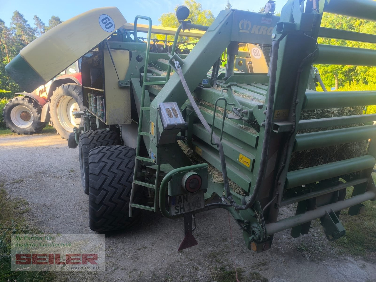 Krone Big Pack 1270 XC - Presse à balles cubiques: photos 3 Krone Big Pack 1270 XC - Presse à balles cubiques: photos 3