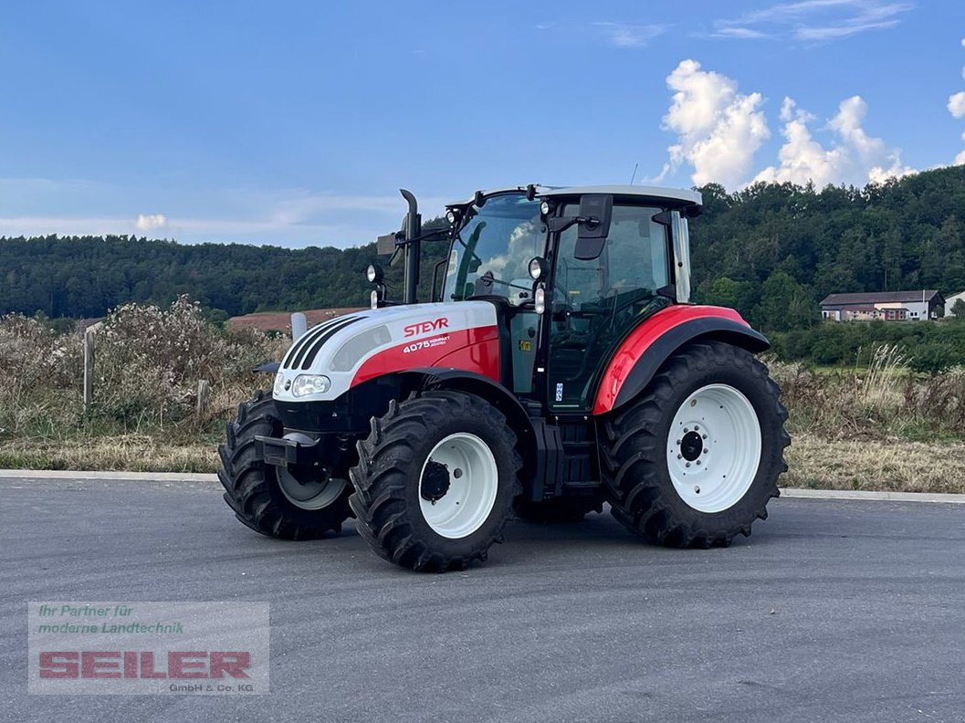 Steyr Kompakt 4075 HILO - Tracteur agricole: photos 1 Steyr Kompakt 4075 HILO - Tracteur agricole: photos 1