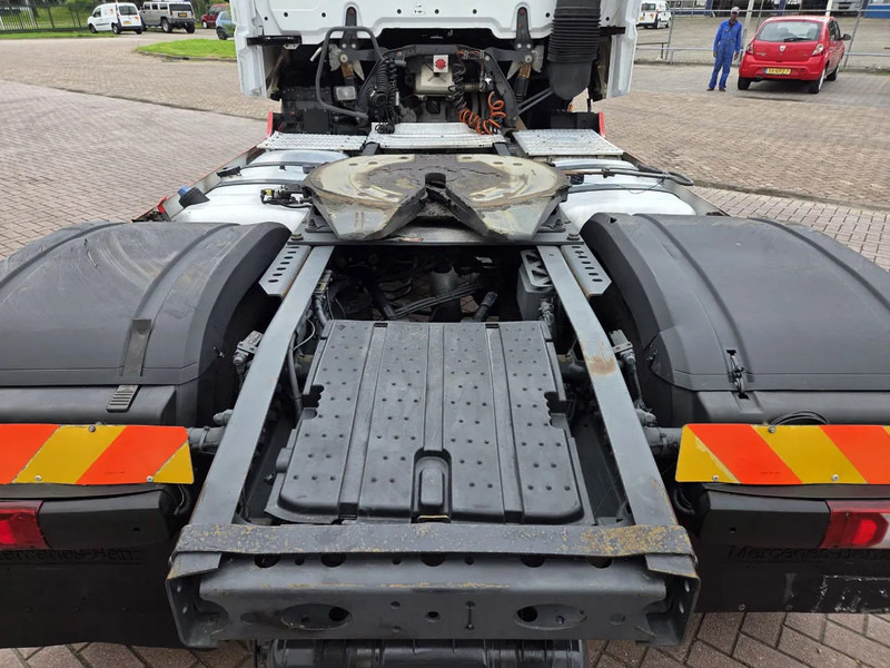 Mercedes-Benz Actros 1845 Retarder 2x tanks Automatic - Tracteur routier: photos 5 Mercedes-Benz Actros 1845 Retarder 2x tanks Automatic - Tracteur routier: photos 5