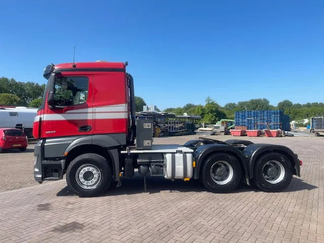 Mercedes-Benz Actros 2653 6x4 Blatt / Luft / Luft Low km! - Tracteur routier: photos 4 Mercedes-Benz Actros 2653 6x4 Blatt / Luft / Luft Low km! - Tracteur routier: photos 4
