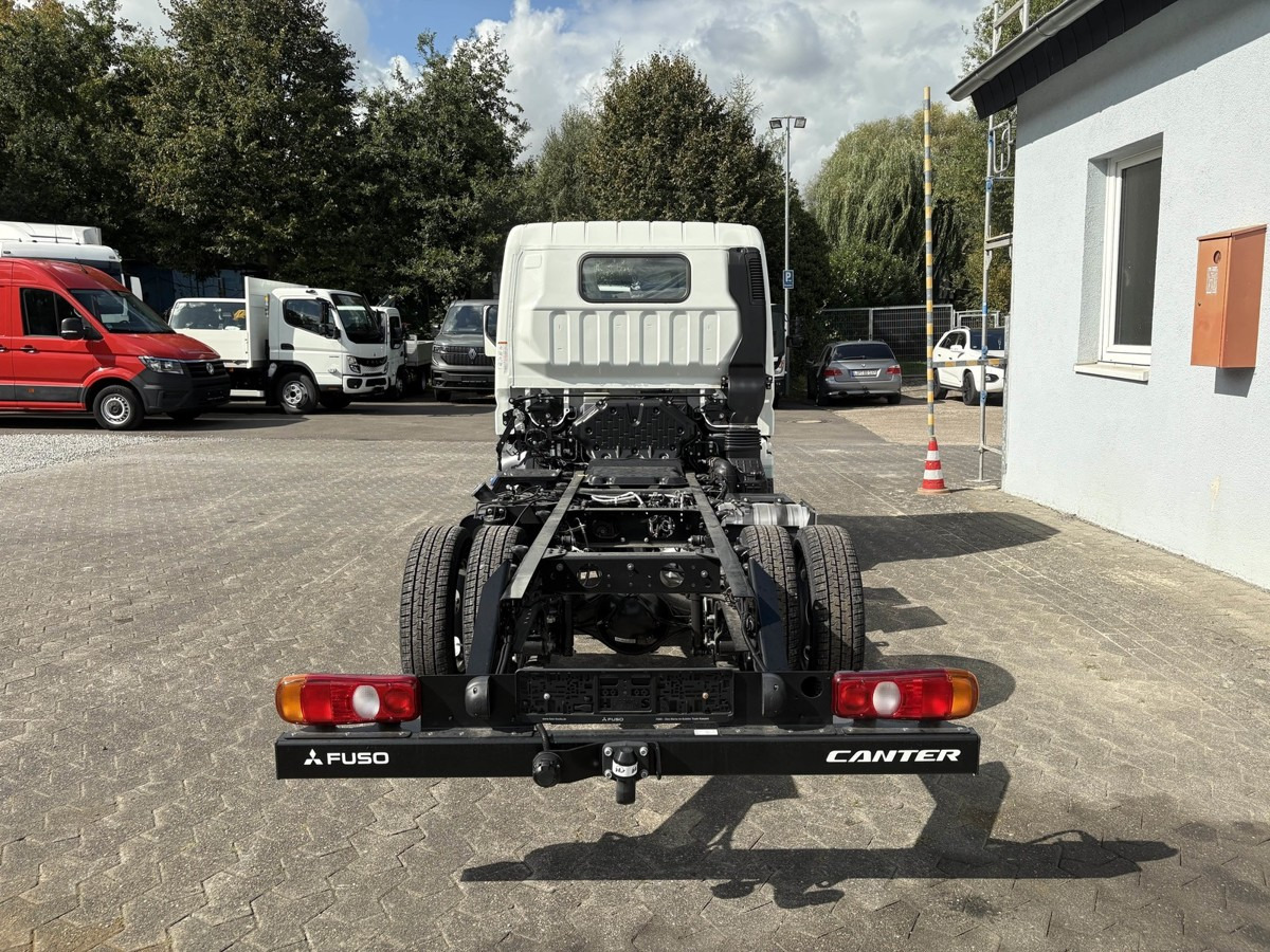 FUSO 3S15 Fahrgestell 2500 Nebenantrieb - Châssis cabine: photos 4 FUSO 3S15 Fahrgestell 2500 Nebenantrieb - Châssis cabine: photos 4
