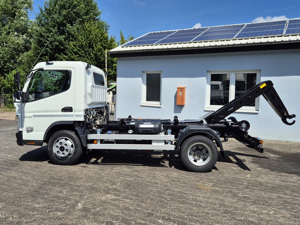 FUSO Fuso Canter 7C18 City Abrollkipper AHK Hooklift - Camion ampliroll: photos 2 FUSO Fuso Canter 7C18 City Abrollkipper AHK Hooklift - Camion ampliroll: photos 2