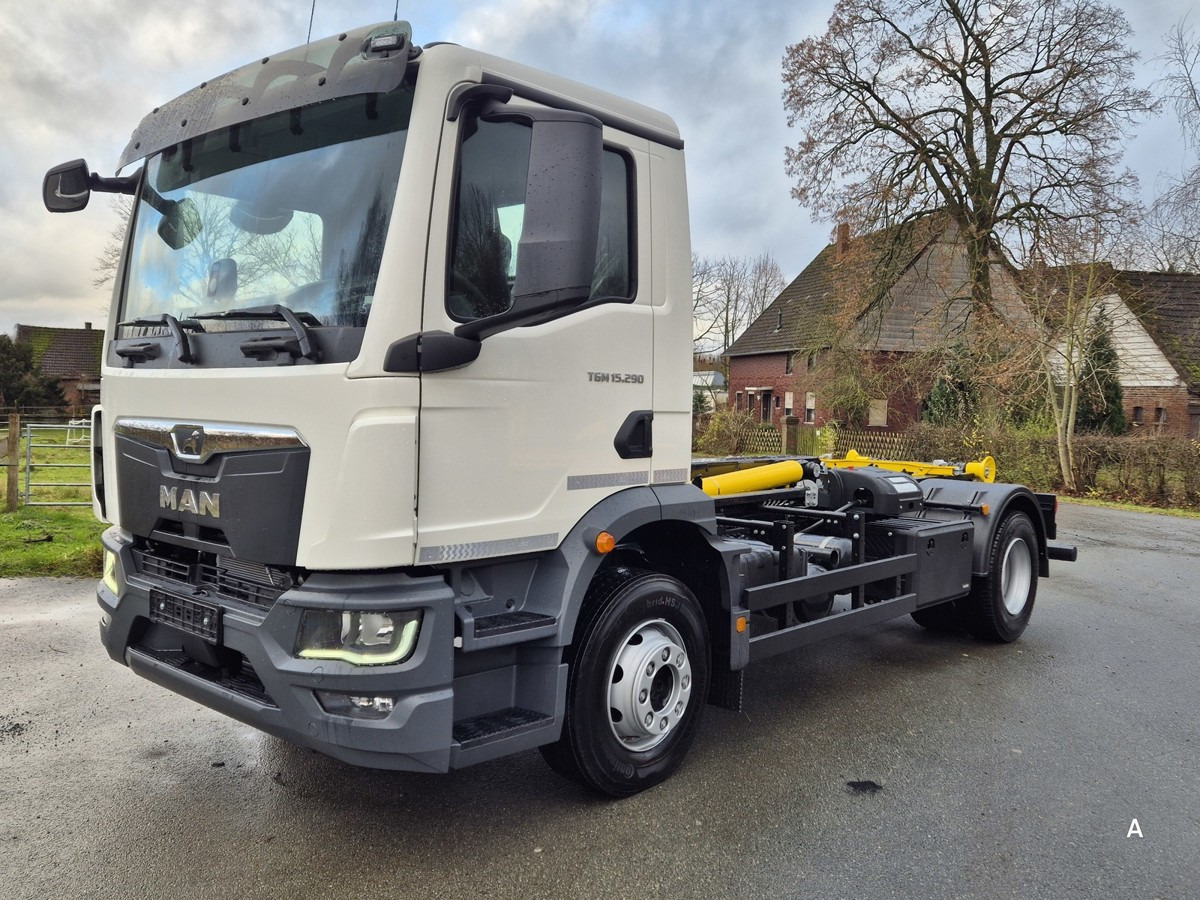 MAN TGM 15.290 BL Abrollkipper PowerMatic Standheiz. - Camion ampliroll: photos 3 MAN TGM 15.290 BL Abrollkipper PowerMatic Standheiz. - Camion ampliroll: photos 3