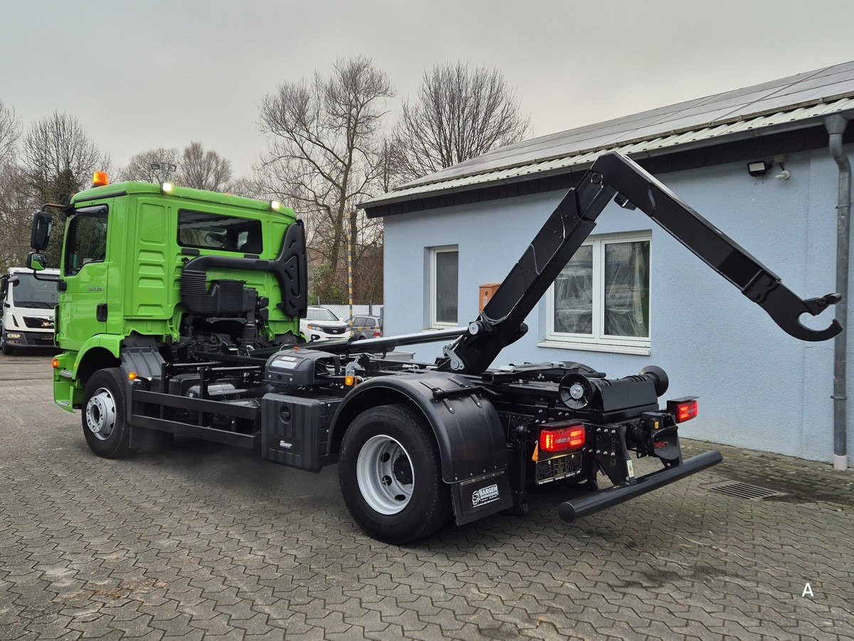 MAN TGM 15.290 BL Aut. Abrollkipper AHK - Camion ampliroll: photos 5 MAN TGM 15.290 BL Aut. Abrollkipper AHK - Camion ampliroll: photos 5