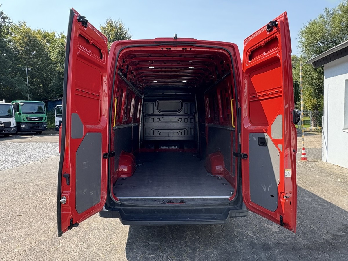 VW Crafter 35 Maxi L5H3 Extralang  Kamera - Fourgon utilitaire: photos 5 VW Crafter 35 Maxi L5H3 Extralang  Kamera - Fourgon utilitaire: photos 5