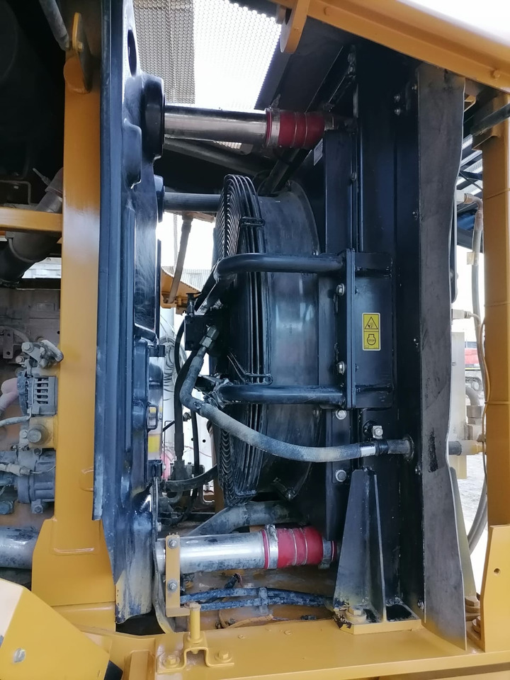 Chargeuse sur pneus CATERPILLAR 950 GC: photos 16