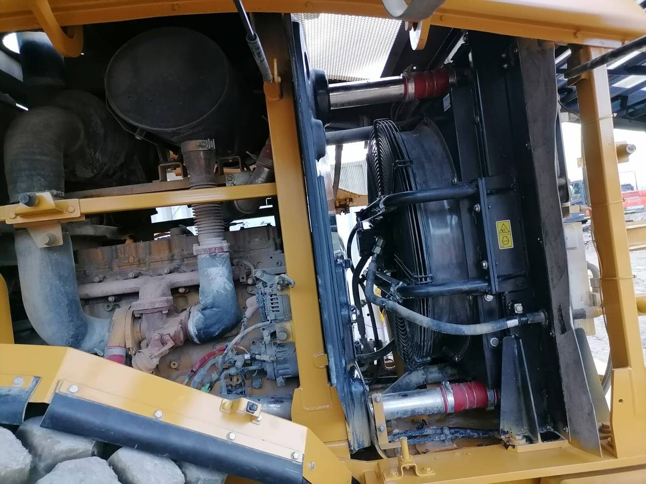Chargeuse sur pneus CATERPILLAR 950 GC: photos 11