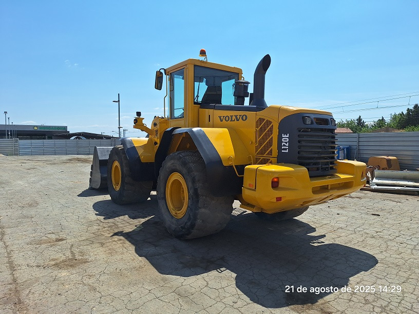 VOLVO L120E - Chargeuse sur pneus: photos 3 VOLVO L120E - Chargeuse sur pneus: photos 3