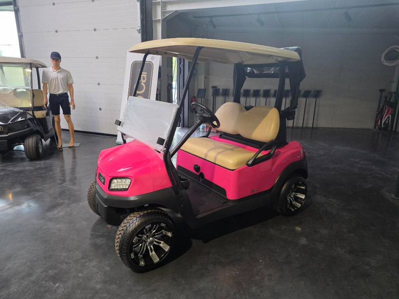 Club Car tempo 2019 new battery pack - Voiturette de golf: photos 1 Club Car tempo 2019 new battery pack - Voiturette de golf: photos 1