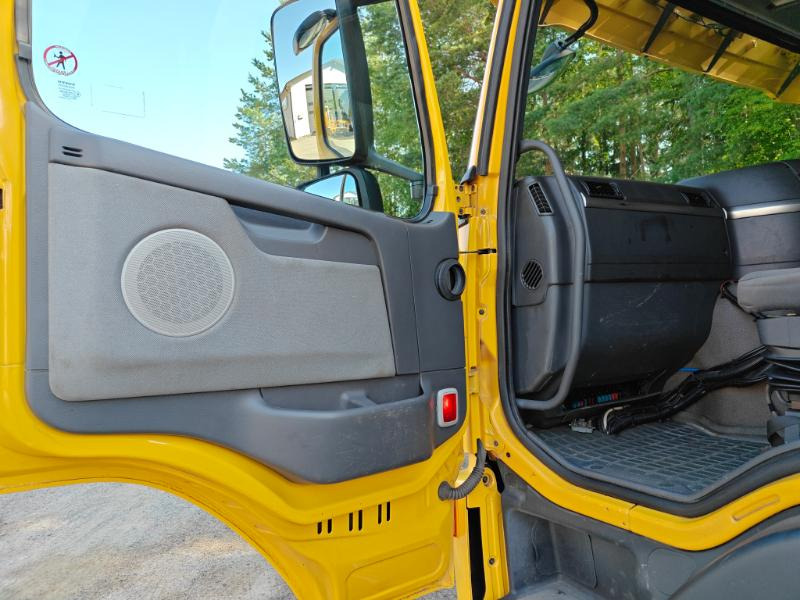 Balayeuse de voirie BUCHER Optifant 70 Volvo FM9: photos 15