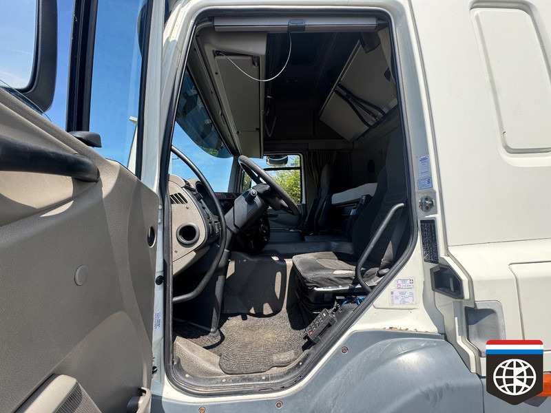 DAF CF 85 6X2/4 - DEEPFREEZER -30oC / CHEREAU / 3000 taillift - Camion frigorifique: photos 5 DAF CF 85 6X2/4 - DEEPFREEZER -30oC / CHEREAU / 3000 taillift - Camion frigorifique: photos 5