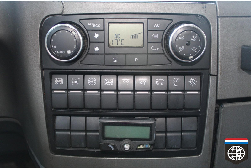 Camion à rideaux coulissants MAN TGX 26 440 RETARDER - NIGHT A/C: photos 16 Camion à rideaux coulissants MAN TGX 26 440 RETARDER - NIGHT A/C: photos 16