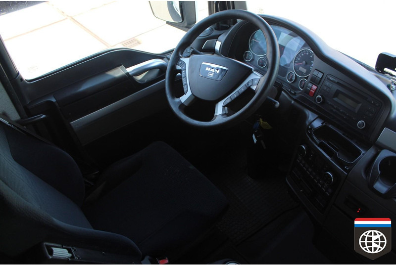 Camion à rideaux coulissants MAN TGX 26 440 RETARDER - NIGHT A/C: photos 12 Camion à rideaux coulissants MAN TGX 26 440 RETARDER - NIGHT A/C: photos 12