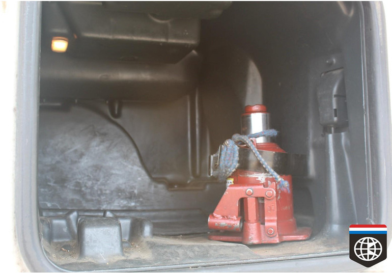 Camion à rideaux coulissants MAN TGX 26 440 RETARDER - NIGHT A/C: photos 19 Camion à rideaux coulissants MAN TGX 26 440 RETARDER - NIGHT A/C: photos 19