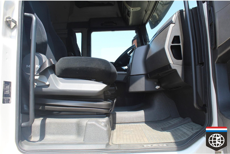 Camion à rideaux coulissants MAN TGX 26 440 RETARDER - NIGHT A/C: photos 17 Camion à rideaux coulissants MAN TGX 26 440 RETARDER - NIGHT A/C: photos 17