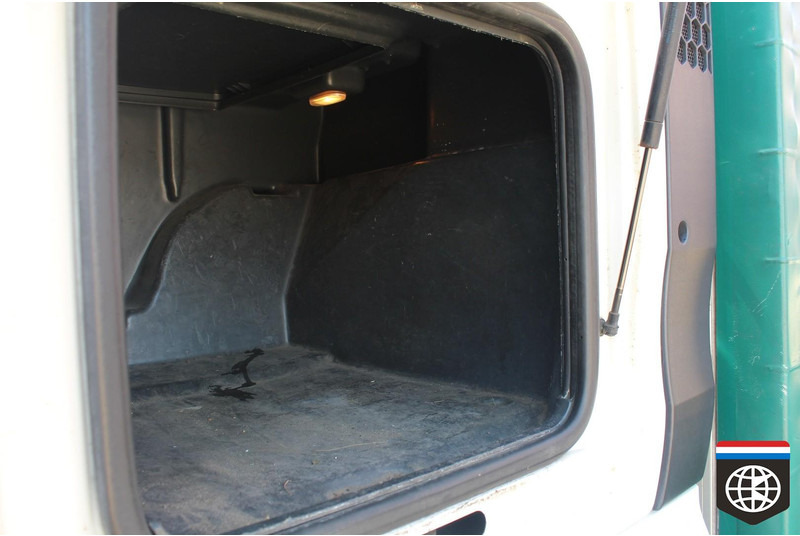 Camion à rideaux coulissants MAN TGX 26 440 RETARDER - NIGHT A/C: photos 20 Camion à rideaux coulissants MAN TGX 26 440 RETARDER - NIGHT A/C: photos 20