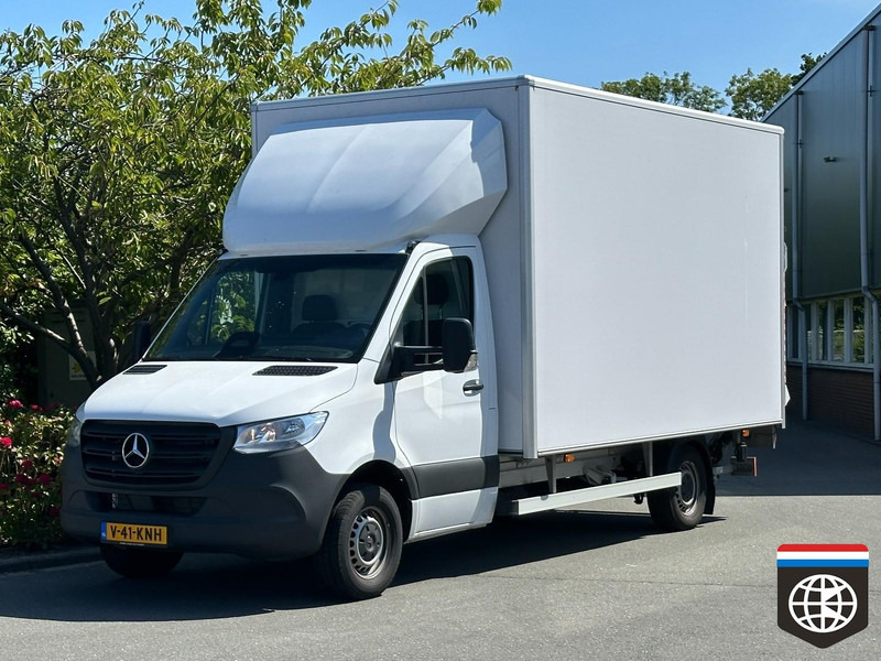 Mercedes-Benz Sprinter - Fourgon grand volume: photos 1 Mercedes-Benz Sprinter - Fourgon grand volume: photos 1