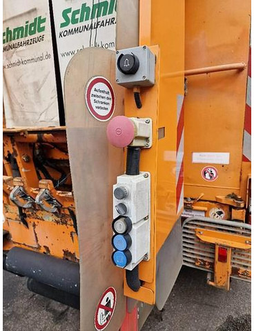 Benne à ordures ménagères Mercedes-Benz Econic 2628: photos 10