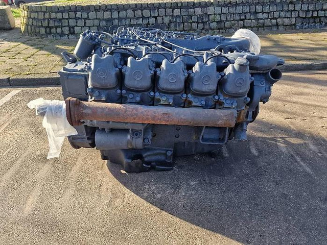 Mercedes-Benz OM443 - Moteur: photos 1 Mercedes-Benz OM443 - Moteur: photos 1