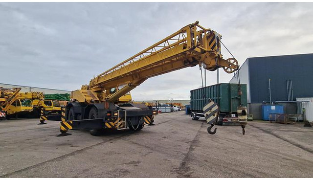 Tadano TR-400E - Grue automotrice lente: photos 1 Tadano TR-400E - Grue automotrice lente: photos 1