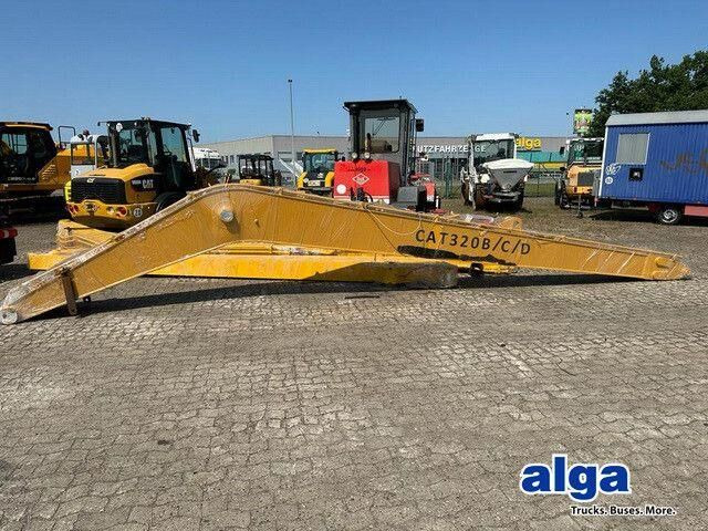 Caterpillar longReachBoom Passend für Cat 320/ 323 B/C/D - Pelle sur chenille: photos 1 Caterpillar longReachBoom Passend für Cat 320/ 323 B/C/D - Pelle sur chenille: photos 1