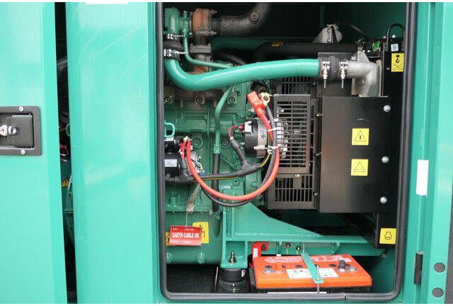 Cummins Stromgenerator, 40 kVA, sofort vefügbar - Groupe électrogène: photos 3 Cummins Stromgenerator, 40 kVA, sofort vefügbar - Groupe électrogène: photos 3