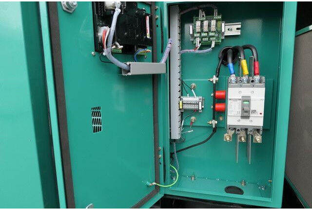 Cummins Stromgenerator, 62,5kVA, sofort vefügbar - Groupe électrogène: photos 5 Cummins Stromgenerator, 62,5kVA, sofort vefügbar - Groupe électrogène: photos 5