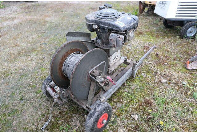 Bagela Kabelziehwinde 50/03, 350m Seillänge - Engins de chantier: photos 2 Bagela Kabelziehwinde 50/03, 350m Seillänge - Engins de chantier: photos 2