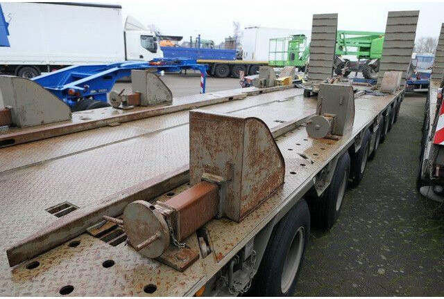 Goldhofer Spezial Tieflader für Schwertransport, 80to. NL - Remorque porte-engin surbaissée: photos 5 Goldhofer Spezial Tieflader für Schwertransport, 80to. NL - Remorque porte-engin surbaissée: photos 5