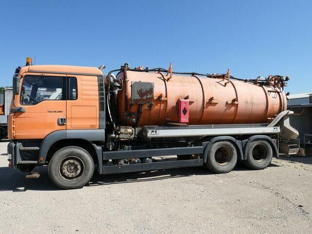 MAN 26.360 FDLC 6x4, Saug- u. Spülaufbau, 14m³ - Camion hydrocureur: photos 2 MAN 26.360 FDLC 6x4, Saug- u. Spülaufbau, 14m³ - Camion hydrocureur: photos 2