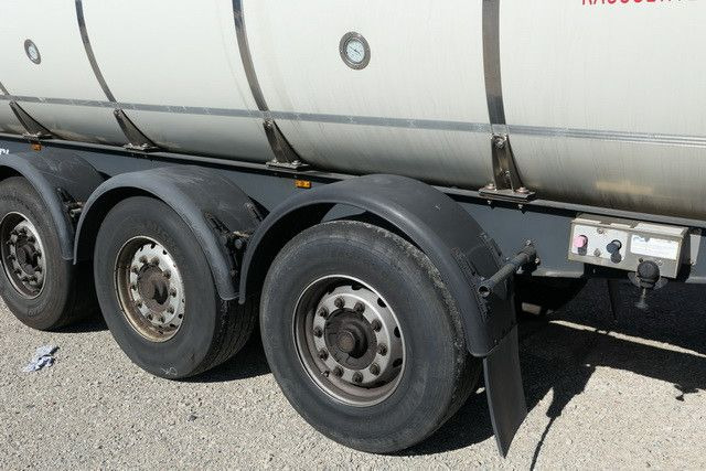 Menci SA 105, Isoliert, Tank aus 2016, 32m³, 4 Kammern - Semi-remorque citerne: photos 5 Menci SA 105, Isoliert, Tank aus 2016, 32m³, 4 Kammern - Semi-remorque citerne: photos 5