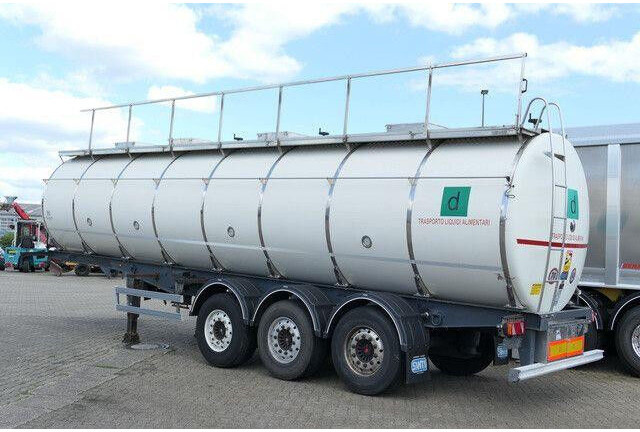 Menci SA 105, Lebensmittel, 32m³, 12x auf Lager, SAF - Semi-remorque citerne: photos 5 Menci SA 105, Lebensmittel, 32m³, 12x auf Lager, SAF - Semi-remorque citerne: photos 5