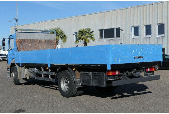 Mercedes-Benz 1824 L Axor 4x2, 3. Sitz, AHK, Gerüstbau, Klima - Camion plateau: photos 5 Mercedes-Benz 1824 L Axor 4x2, 3. Sitz, AHK, Gerüstbau, Klima - Camion plateau: photos 5