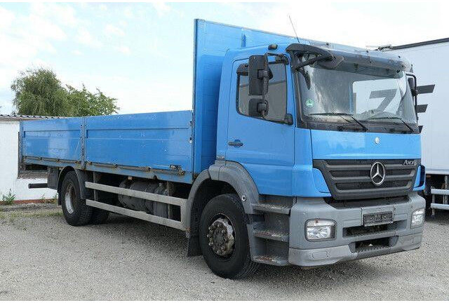 Mercedes-Benz 1833 L Axor 4x2, Klima, 7.200mm lang, AHK - Camion plateau: photos 2 Mercedes-Benz 1833 L Axor 4x2, Klima, 7.200mm lang, AHK - Camion plateau: photos 2