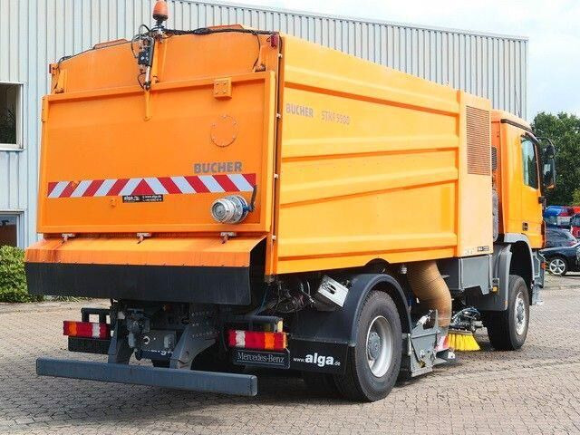 Mercedes-Benz 2032 A Actros 4x4, Bucher STKF 9500, Airport, AC - Balayeuse de voirie: photos 3 Mercedes-Benz 2032 A Actros 4x4, Bucher STKF 9500, Airport, AC - Balayeuse de voirie: photos 3