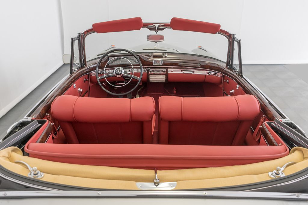 Mercedes-Benz 220 SE/Cabrio/Matching Number/ClassicData 1/Pont - Voiture: photos 3 Mercedes-Benz 220 SE/Cabrio/Matching Number/ClassicData 1/Pont - Voiture: photos 3