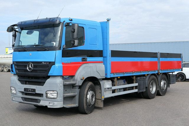 Mercedes-Benz 2536 L Axor 6x2, Gerüstbau, Liftachse, AHK,Klima - Camion plateau: photos 4 Mercedes-Benz 2536 L Axor 6x2, Gerüstbau, Liftachse, AHK,Klima - Camion plateau: photos 4