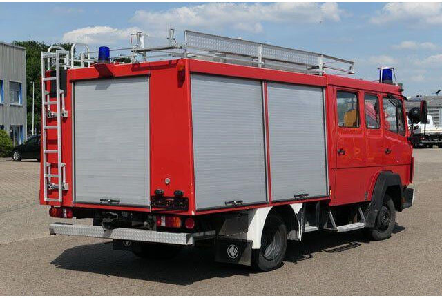 Mercedes-Benz 814 F/Feuerwehr/Pumpe/9 Sitze - Camion de pompier: photos 4 Mercedes-Benz 814 F/Feuerwehr/Pumpe/9 Sitze - Camion de pompier: photos 4