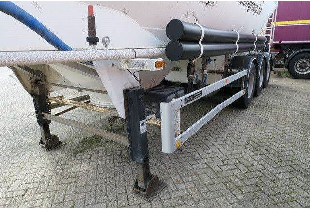 SPITZER SF 2737 PI, Zement, 37m³, Alu-Felgen, 1 Kammer - Semi-remorque citerne: photos 4 SPITZER SF 2737 PI, Zement, 37m³, Alu-Felgen, 1 Kammer - Semi-remorque citerne: photos 4