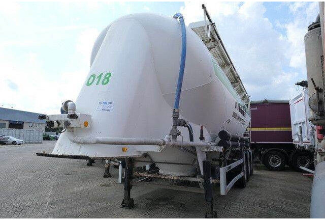 SPITZER SF 2737 PI, Zement, 37m³, Alu-Felgen, 1 Kammer - Semi-remorque citerne: photos 2 SPITZER SF 2737 PI, Zement, 37m³, Alu-Felgen, 1 Kammer - Semi-remorque citerne: photos 2