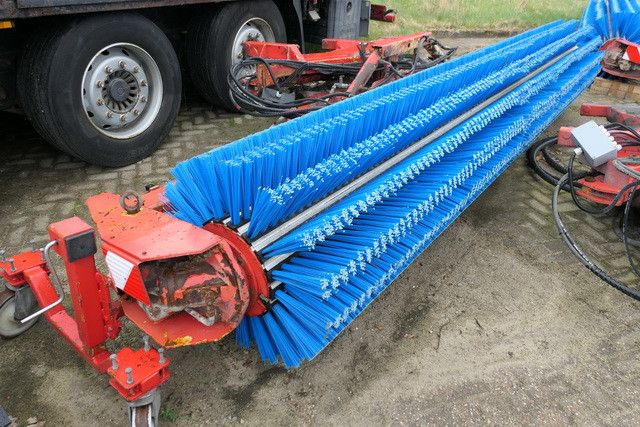 Schmidt CJS 914 Super Walzenbürste, Kehrbesen, 4.2mtr. - Balayeuse de voirie: photos 2 Schmidt CJS 914 Super Walzenbürste, Kehrbesen, 4.2mtr. - Balayeuse de voirie: photos 2