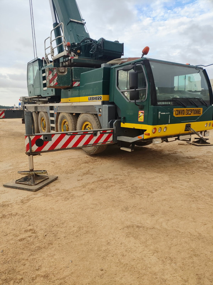 LIEBHERR LTM 1055 3.2 - Engins de chantier: photos 1 LIEBHERR LTM 1055 3.2 - Engins de chantier: photos 1