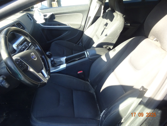 Voiture Volvo Berline S60 D2 - Autre matériel: photos 3 Voiture Volvo Berline S60 D2 - Autre matériel: photos 3