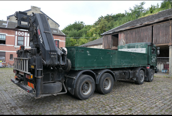 Camion plateau ridelle avec grue auxiliaire Volvo F12 (1994-64.040 km-VIN:YV2H5A7G6RA225775) - Camion plateau, Camion grue: photos 3 Camion plateau ridelle avec grue auxiliaire Volvo F12 (1994-64.040 km-VIN:YV2H5A7G6RA225775) - Camion plateau, Camion grue: photos 3