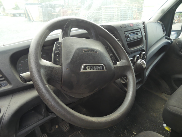 Fourgon utilitaire Camionnette Iveco Daily (2016-134.234 km): photos 6