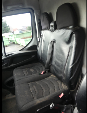 Fourgon utilitaire Camionnette Iveco Daily (2016-134.234 km): photos 11