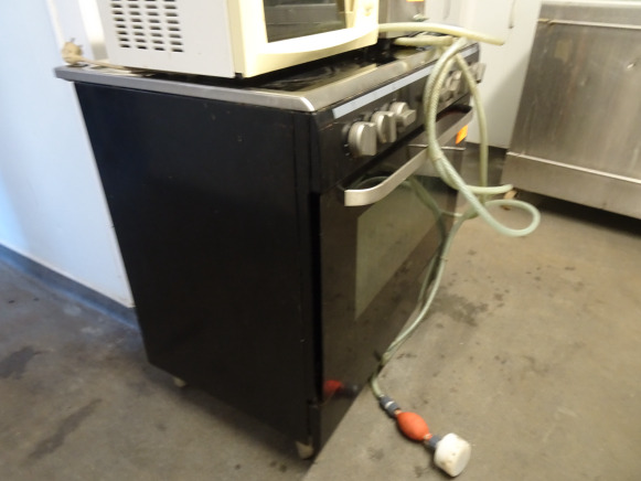 Cuisinière, marque VALBERG
modèle : VALCV905MFCNVT
numéro : 00725157008320460005
voltage : 230 V / 50 Hz
5 taques vitro céramiques Inière, marque VALBERG
modèle : VALCV905MFCNVT
numéro : 007251570083 - Machine agroalimentaire: photos 2 Cuisinière, marque VALBERG
modèle : VALCV905MFCNVT
numéro : 00725157008320460005
voltage : 230 V / 50 Hz
5 taques vitro céramiques Inière, marque VALBERG
modèle : VALCV905MFCNVT
numéro : 007251570083 - Machine agroalimentaire: photos 2