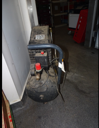 Petit compresseur mobileT compresseppresi E
Coul.Noir
2 Hp - Machine agroalimentaire: photos 2 Petit compresseur mobileT compresseppresi E
Coul.Noir
2 Hp - Machine agroalimentaire: photos 2