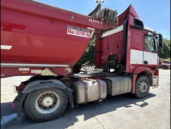 Tracteur routier 4x2 Mercedes Arocs 1845 LS (2014 - 699.681 km) - Tracteur routier: photos 1 Tracteur routier 4x2 Mercedes Arocs 1845 LS (2014 - 699.681 km) - Tracteur routier: photos 1